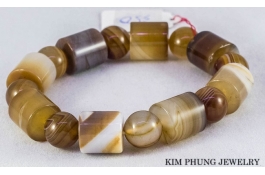 vòng đá phong thủy 024