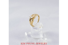 Nhẫn kim cương hột cao 