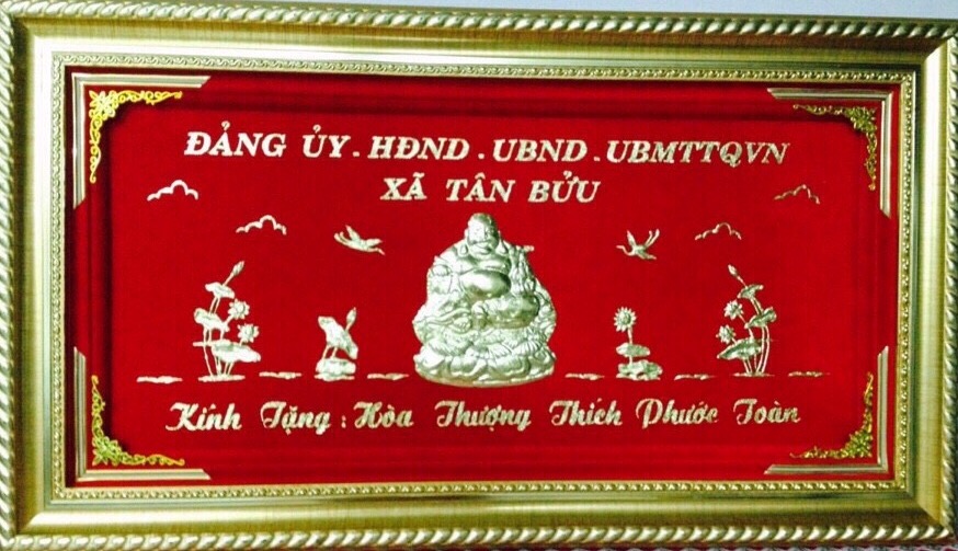 Khánh vàng kính tặng 